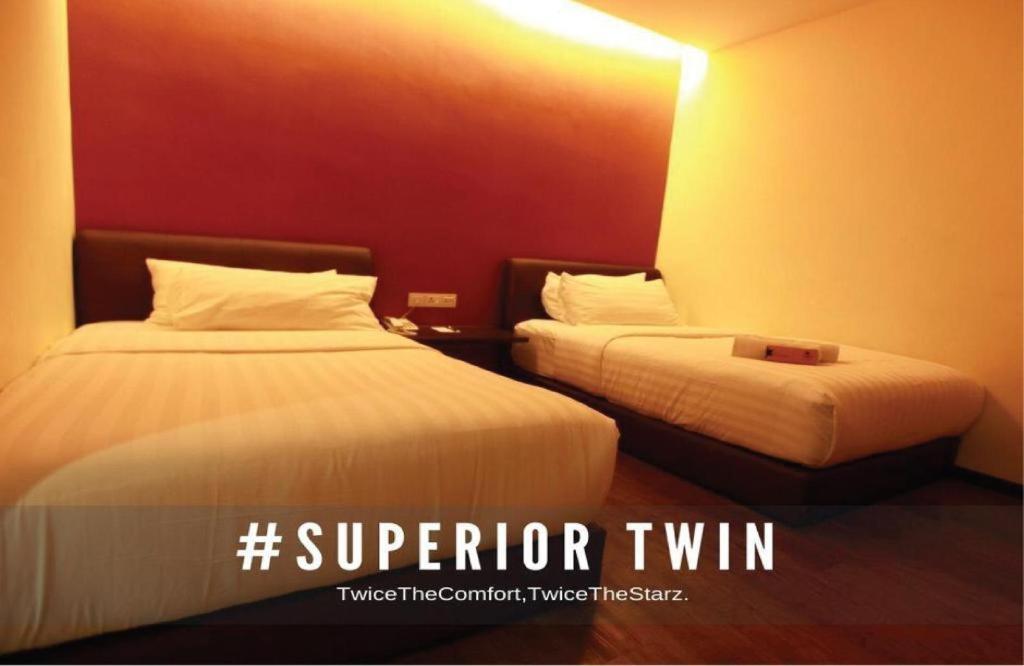 Starz Hotel Kluang Exterior foto